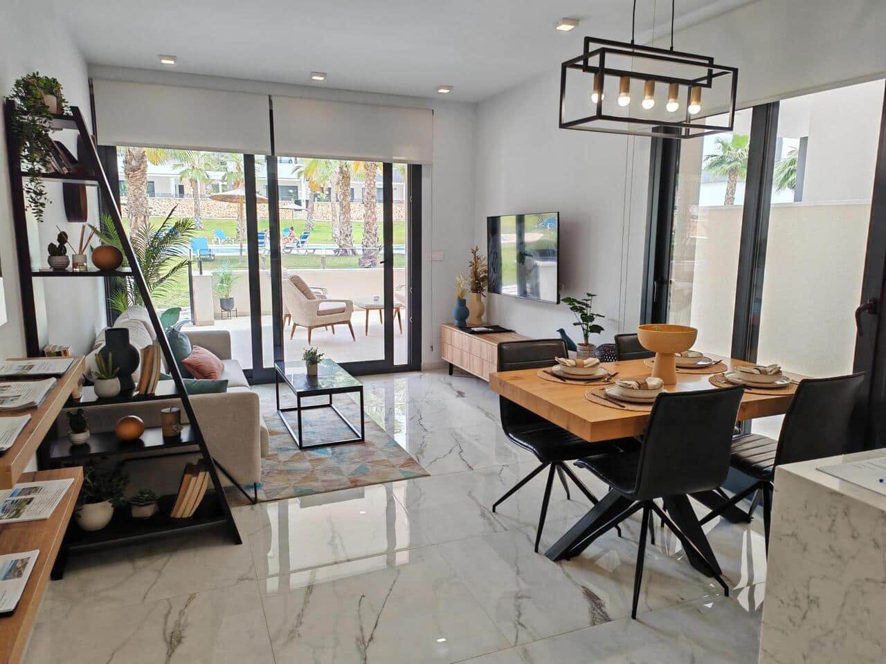 2 Zimmer Apartment zu verkaufen in San Miguel de Salinas mit Pool Garage - 219.000 € (Ref: 9643772)