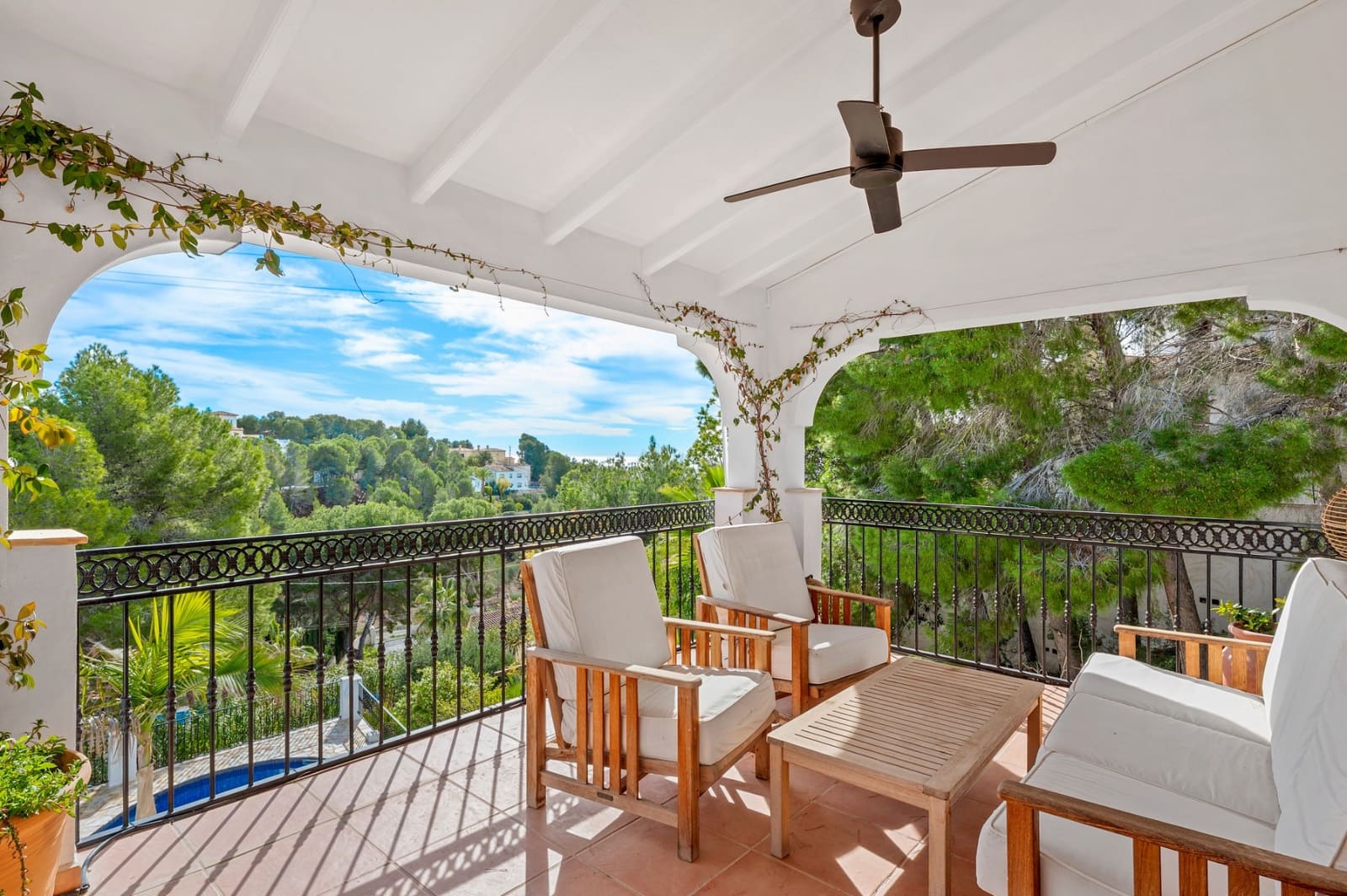 6 Zimmer Villa zu verkaufen in Altea mit Pool Garage - 985.000 € (Ref: 9651327)