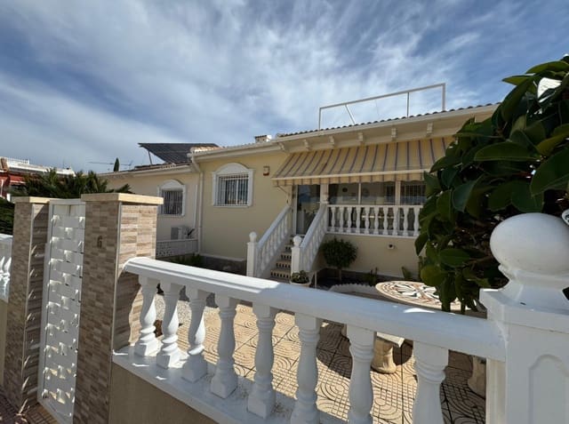 2 soverom Kjedet enebolig til salgs i Ciudad Quesada, Rojales med svømmebasseng - € 210 000 (Ref: 9656503)