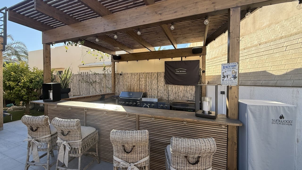 Chalet de 3 habitaciones en La Zenia en venta con piscina - 499.999 € (Ref: 9658339)