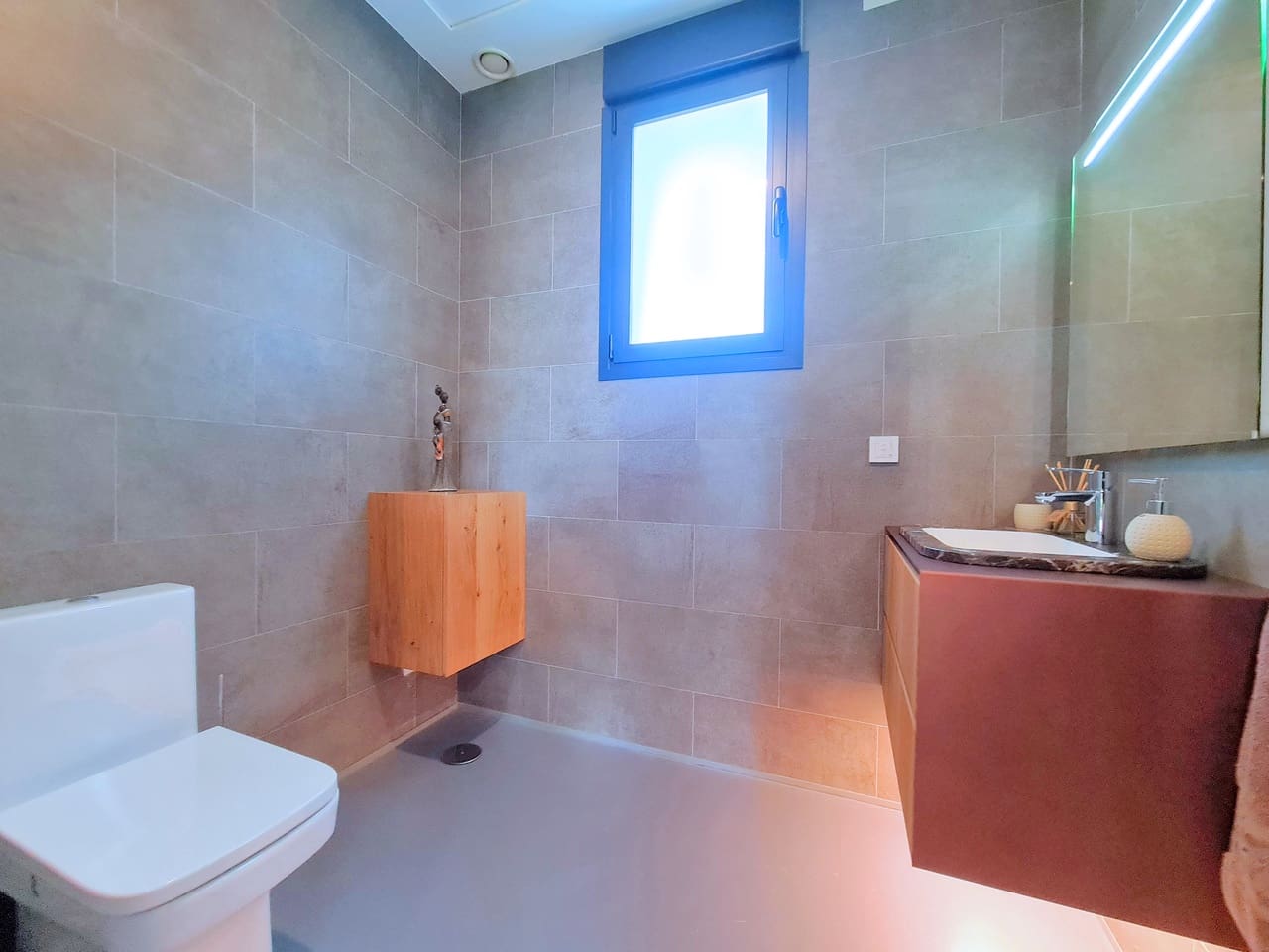 3 bedroom Villa for sale in Los Alcazares with pool garage - € 775,000 (Ref: 9658348)