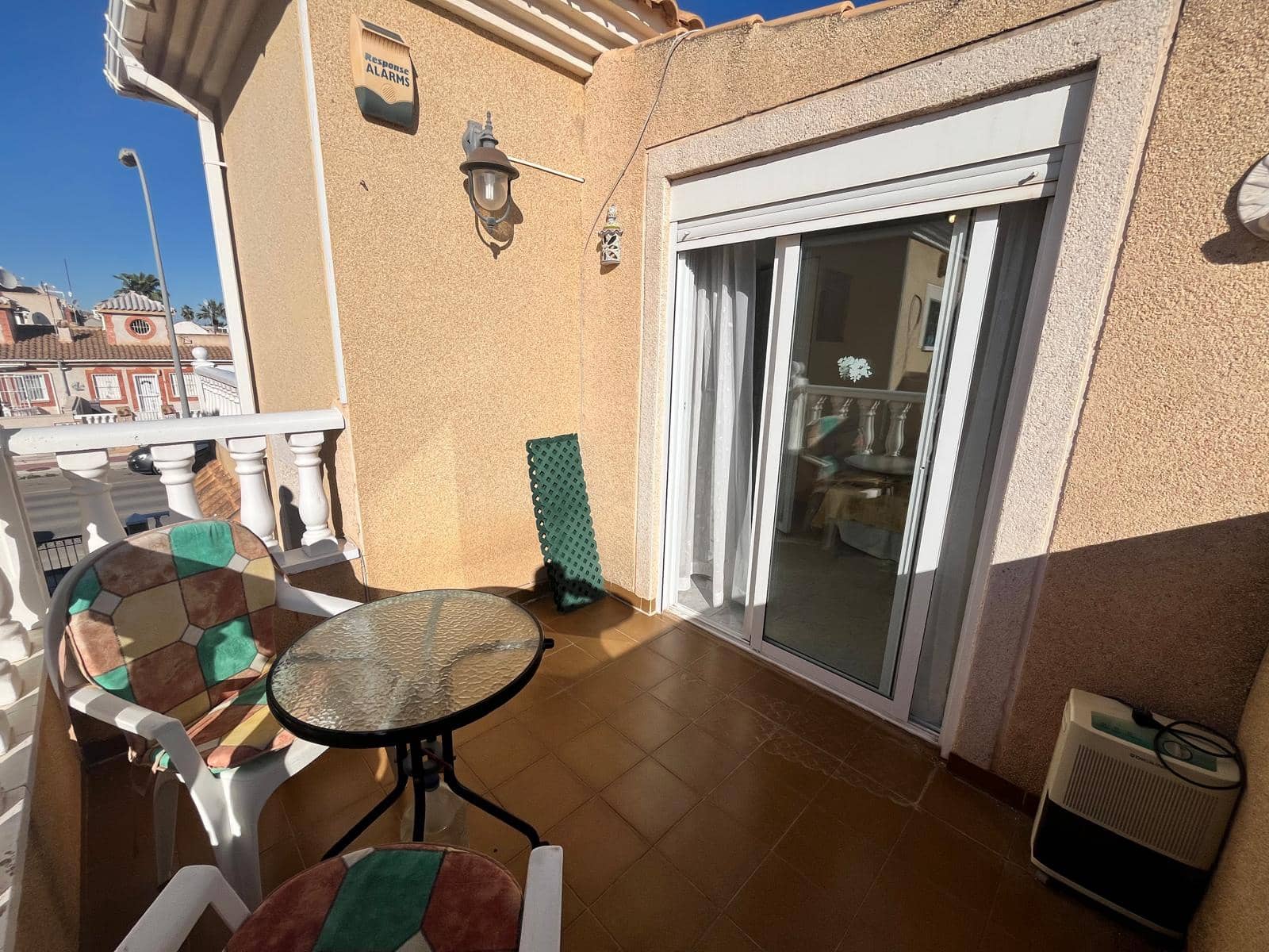 3 makuuhuone Huvila myytävänä paikassa Playa Flamenca mukana uima-altaan 
autotalli - 237 000 € (Ref: 9658353)