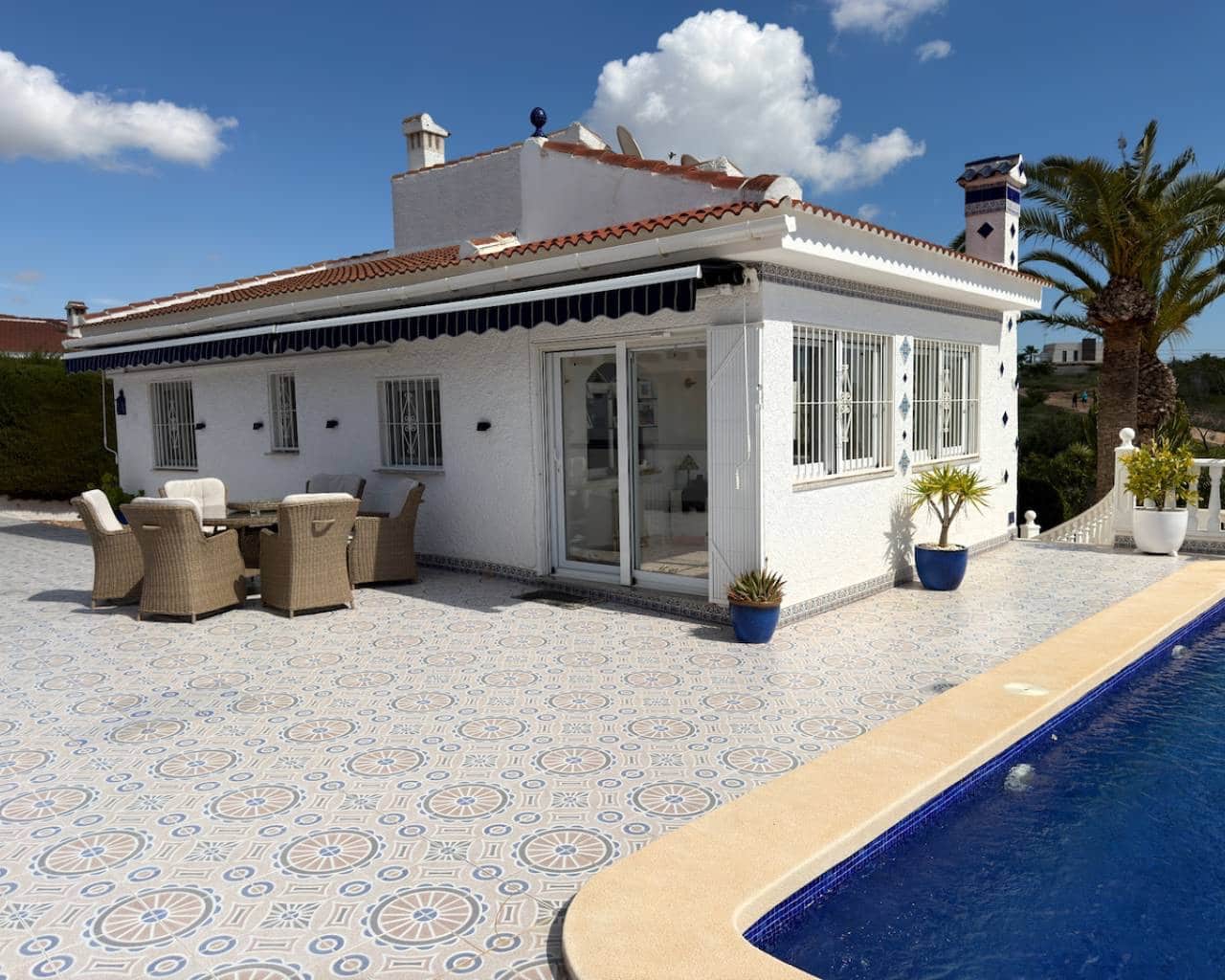 Chalet de 3 habitaciones en Ciudad Quesada en venta con piscina - 579.950 € (Ref: 9667087)