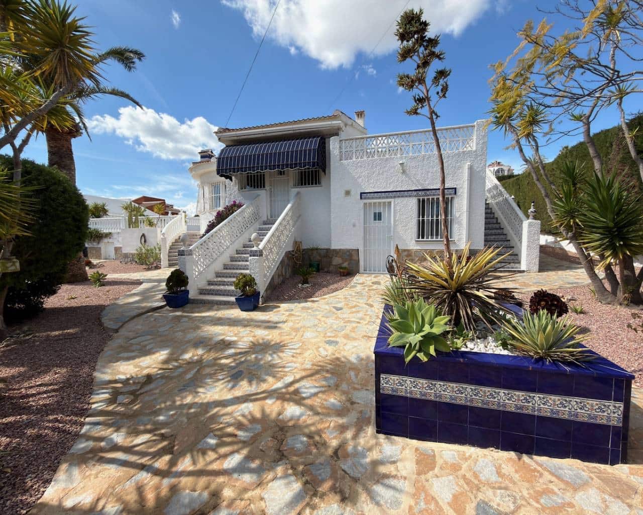 Chalet de 3 habitaciones en Ciudad Quesada en venta con piscina - 579.950 € (Ref: 9667087)