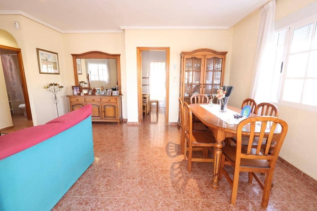 Chalet de 3 habitaciones en Torrevieja en venta con piscina garaje - 330.000 € (Ref: 9669973)