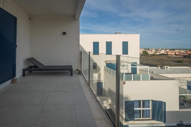 1 slaapkamer Appartement te koop in Playa Flamenca, Orihuela met zwembad - € 229.000 (Ref: 9670214)