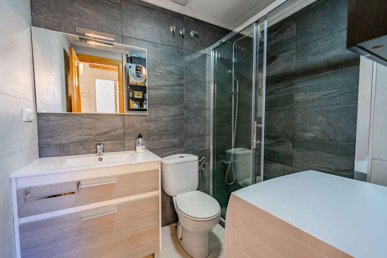 3 bedroom Apartment for sale in Guardamar del Segura - € 239,000 (Ref: 9671118)