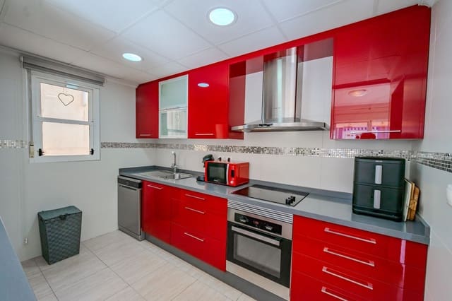 3 bedroom Apartment for sale in Zona Pueblo, Guardamar del Segura - € 239,000 (Ref: 9671118)