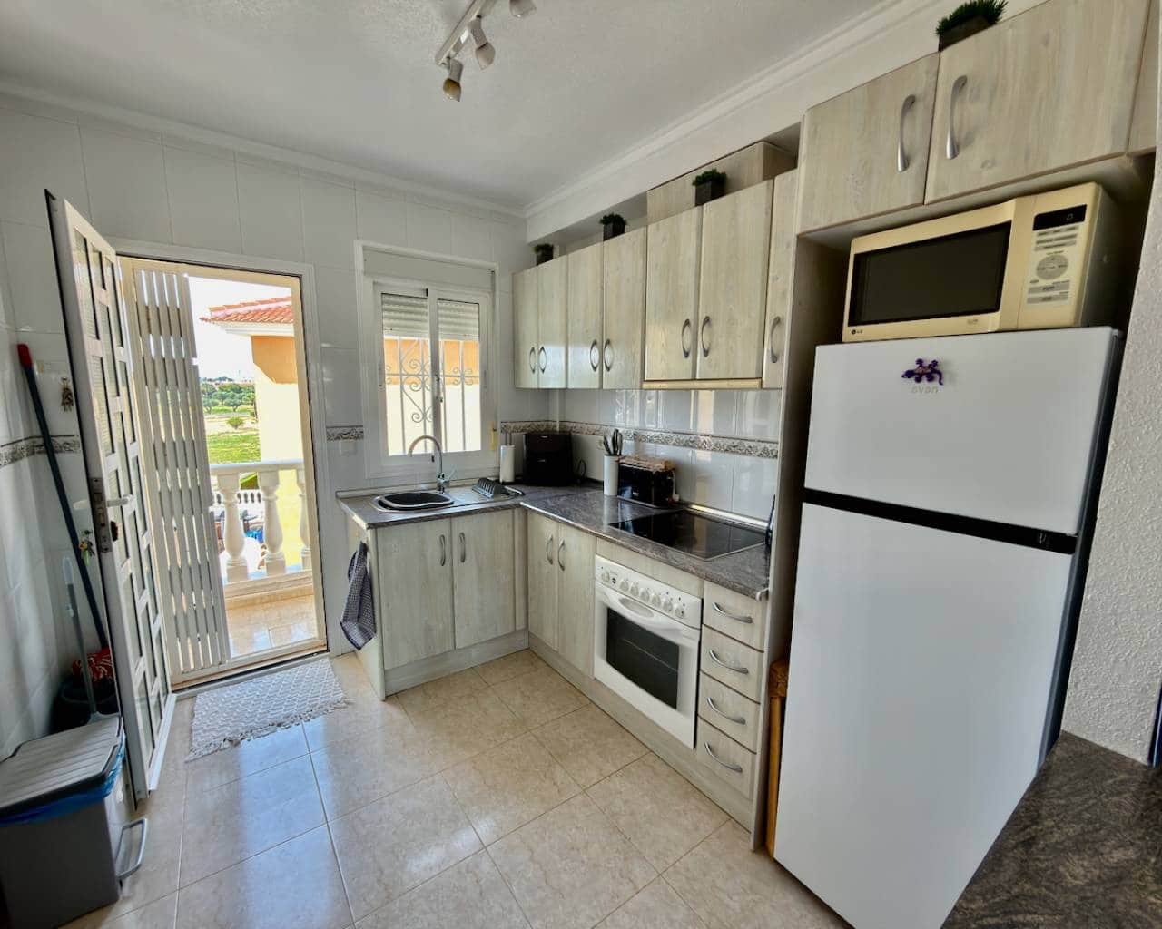 Apartamento de 2 habitaciones en Doña Pepa en venta con piscina - 175.000 € (Ref: 9675979)