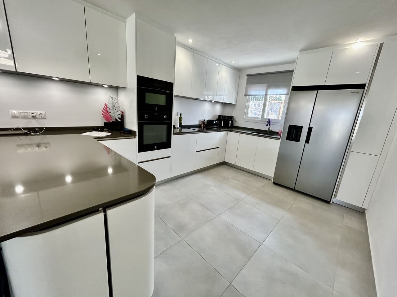 6 sypialnia Willa na sprzedaż w Cabo Roig z basenem garażem - 799 000 € (Ref: 9679602)