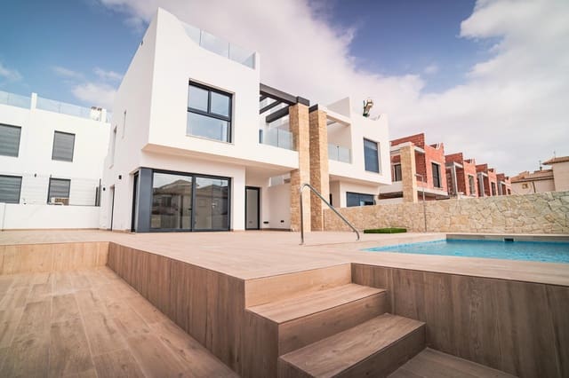 4 chambre Villa/Maison à vendre à Punta Prima, Orihuela avec piscine garage - 699 900 € (Ref: 9686054)