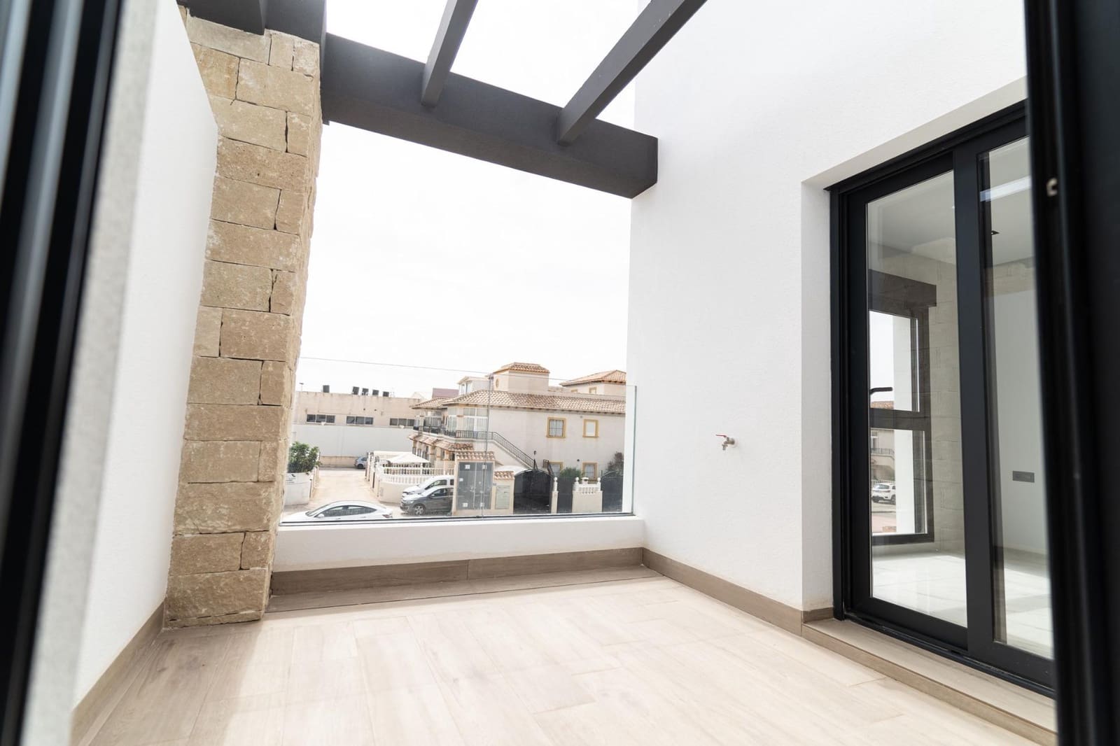 4 chambre Villa/Maison à vendre à Orihuela Costa avec piscine garage - 699 900 € (Ref: 9686054)