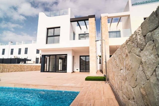 4 chambre Villa/Maison à vendre à Punta Prima, Orihuela avec piscine garage - 699 900 € (Ref: 9686054)