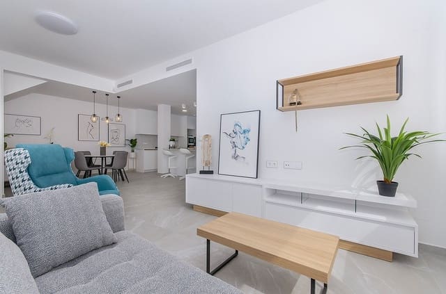 3 slaapkamer Bungalow te koop in San Miguel de Salinas met zwembad garage - € 415.000 (Ref: 9686059)