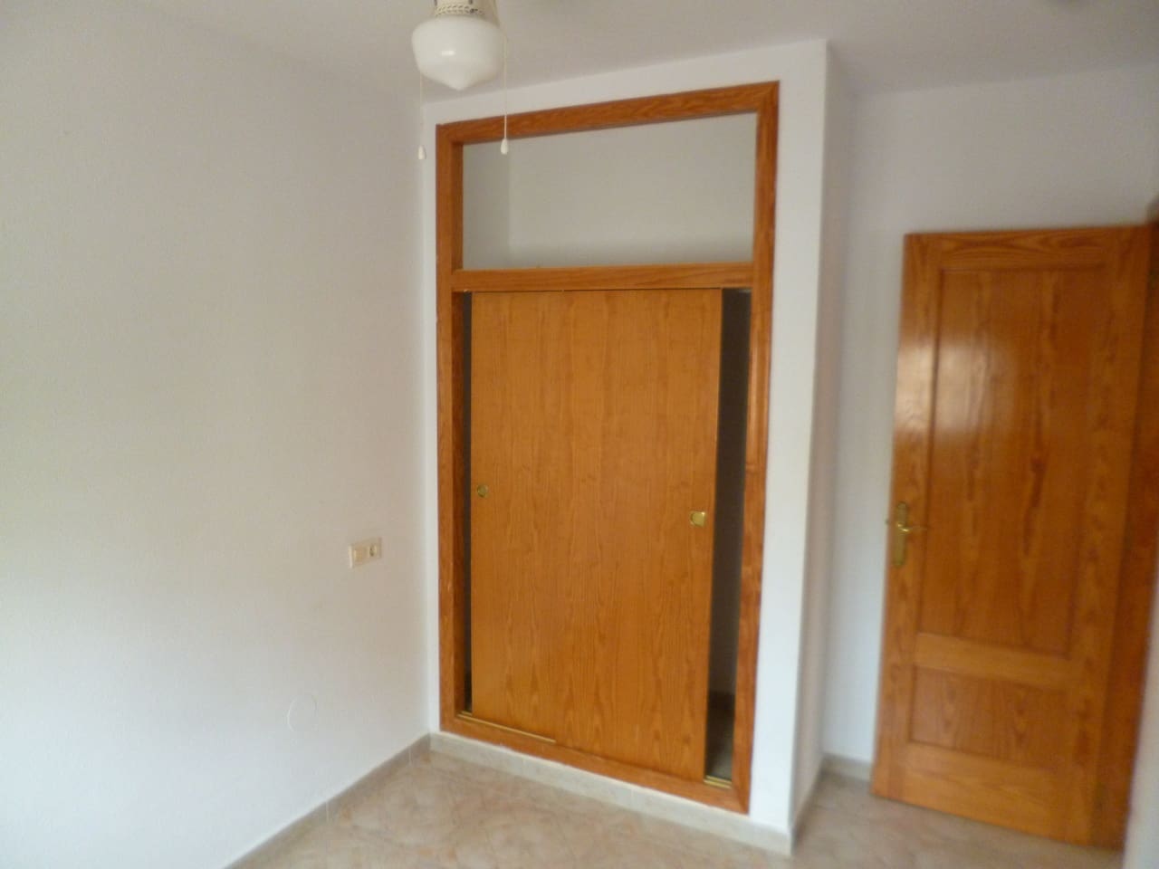 3 makuuhuone Paritalo myytävänä paikassa Playa Flamenca mukana uima-altaan - 299 000 € (Ref: 9690315)