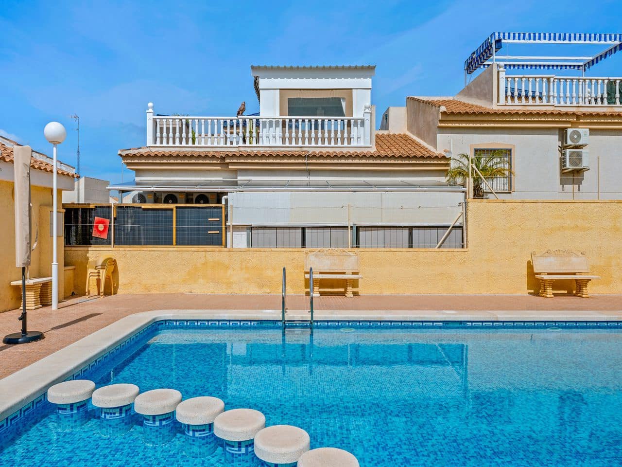 Pareado de 3 habitaciones en Ciudad Quesada en venta con piscina - 249.000 € (Ref: 9690317)