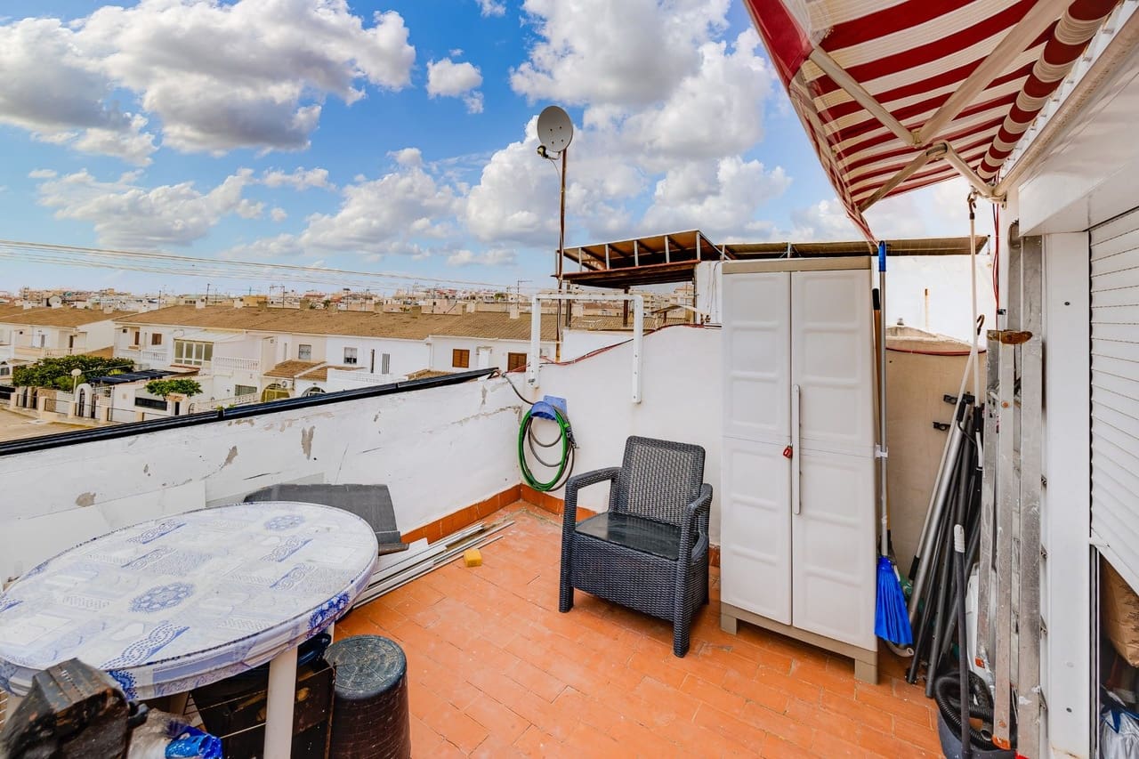 3 quarto Casa em Banda para venda em Torrevieja com piscina garagem - 249 900 € (Ref: 9690318)