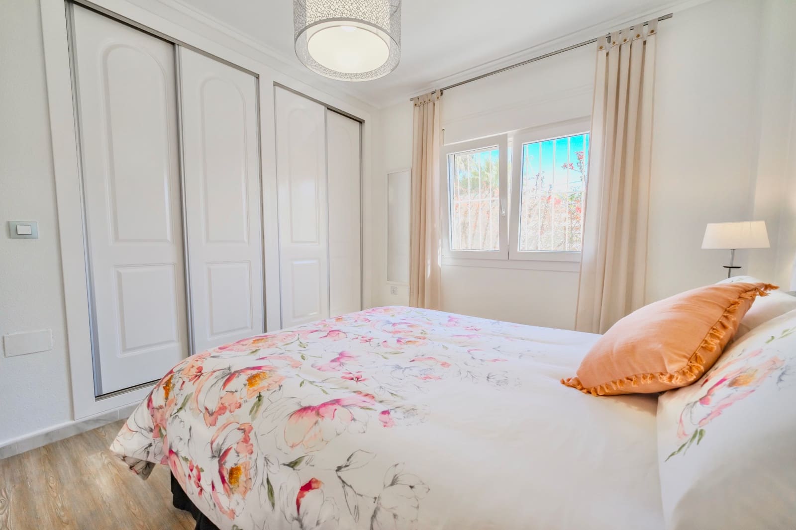 Chalet de 4 habitaciones en La Marquesa en venta con piscina garaje - 630.000 € (Ref: 9691463)