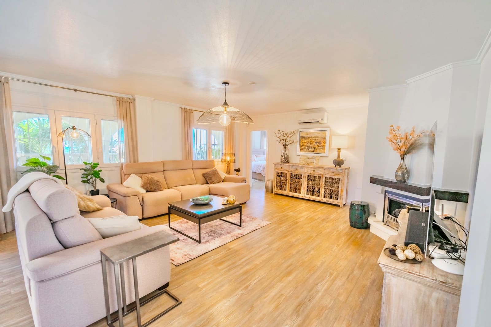 Chalet de 4 habitaciones en La Marquesa en venta con piscina garaje - 630.000 € (Ref: 9691463)