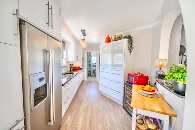 4 sypialnia Willa na sprzedaż w La Marquesa, Rojales z basenem garażem - 630 000 € (Ref: 9691463)