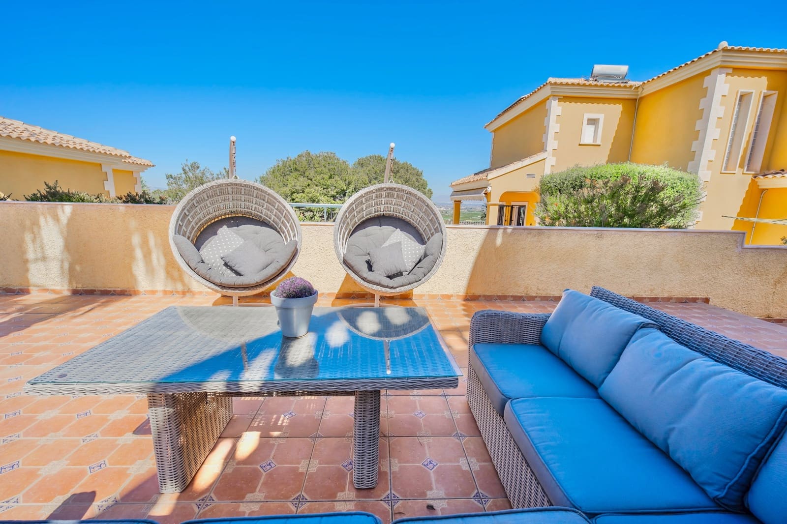 Chalet de 4 habitaciones en La Marquesa en venta con piscina garaje - 630.000 € (Ref: 9691463)