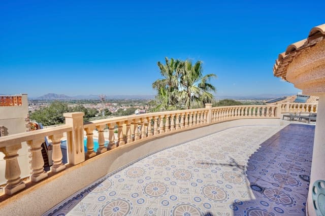 Chalet de 4 habitaciones en La Marquesa, Rojales en venta con piscina garaje - 595.000 € (Ref: 9691463)