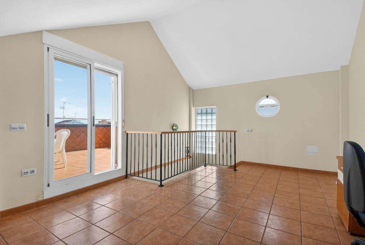 5 slaapkamer Villa te koop in Lo Pagan met garage - € 315.000 (Ref: 9694720)