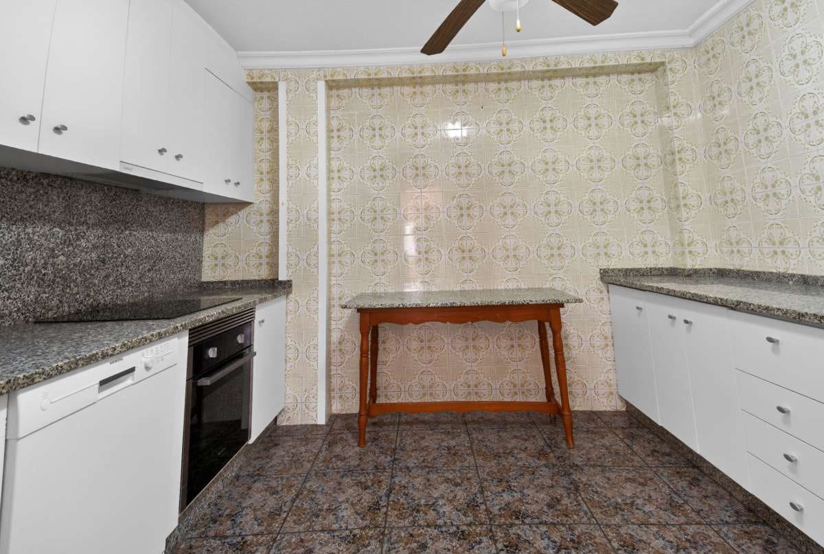 5 slaapkamer Villa te koop in Lo Pagan met garage - € 315.000 (Ref: 9694720)