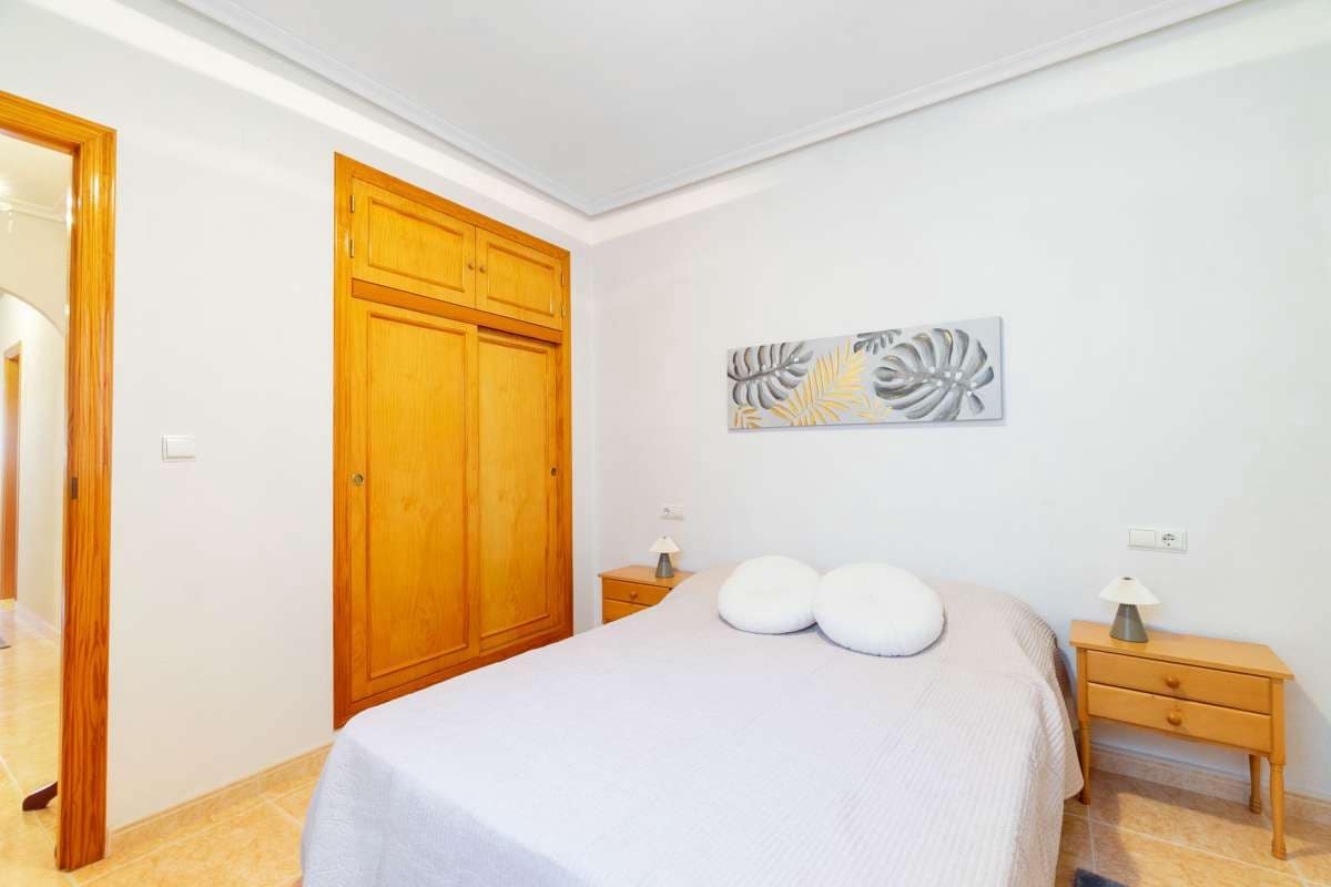3 Zimmer Apartment zu verkaufen in Torrevieja - 179.000 € (Ref: 9700438)