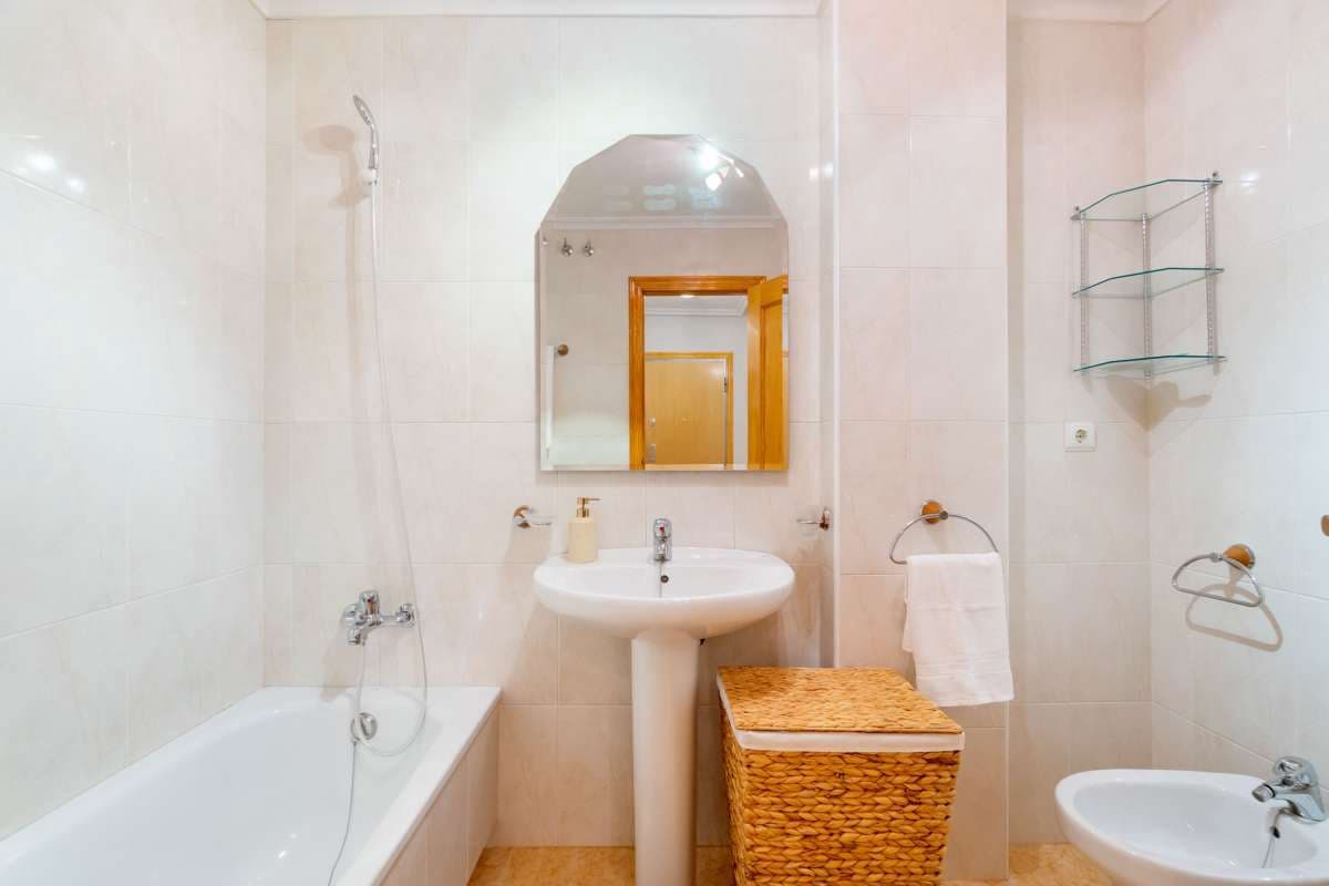 3 Zimmer Apartment zu verkaufen in Torrevieja - 179.000 € (Ref: 9700438)