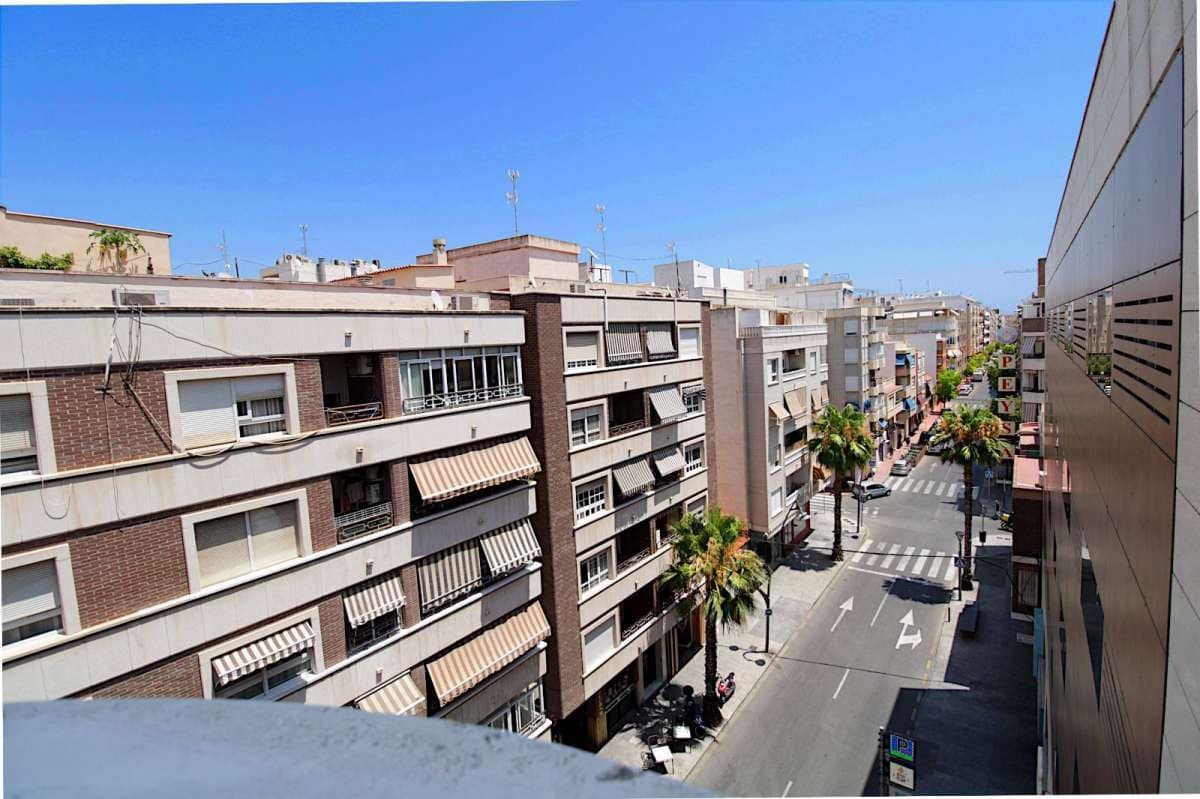 3 Zimmer Apartment zu verkaufen in Torrevieja - 179.000 € (Ref: 9700438)