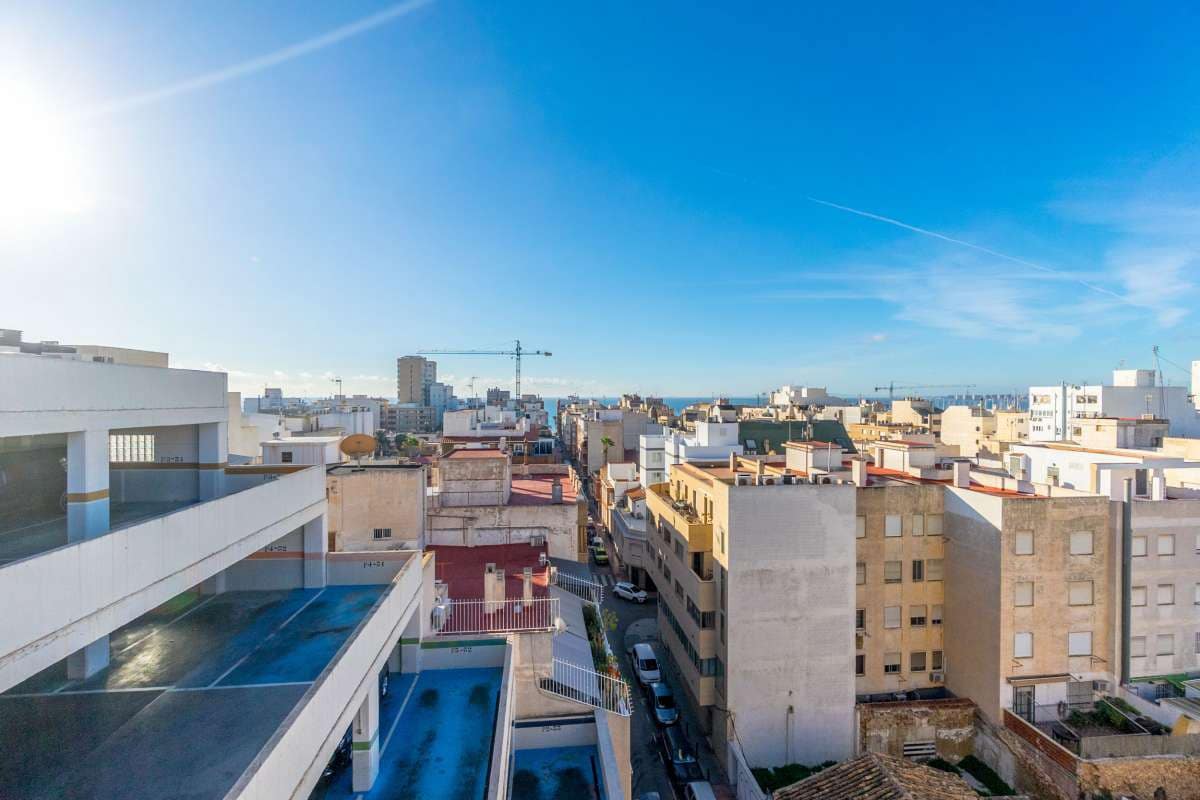 3 Zimmer Apartment zu verkaufen in Torrevieja - 179.000 € (Ref: 9700438)