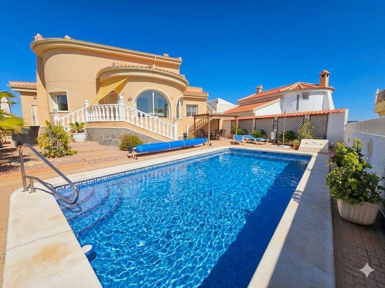 3 bedroom Villa for sale in La Marquesa with pool garage - € 349,000 (Ref: 9703276)
