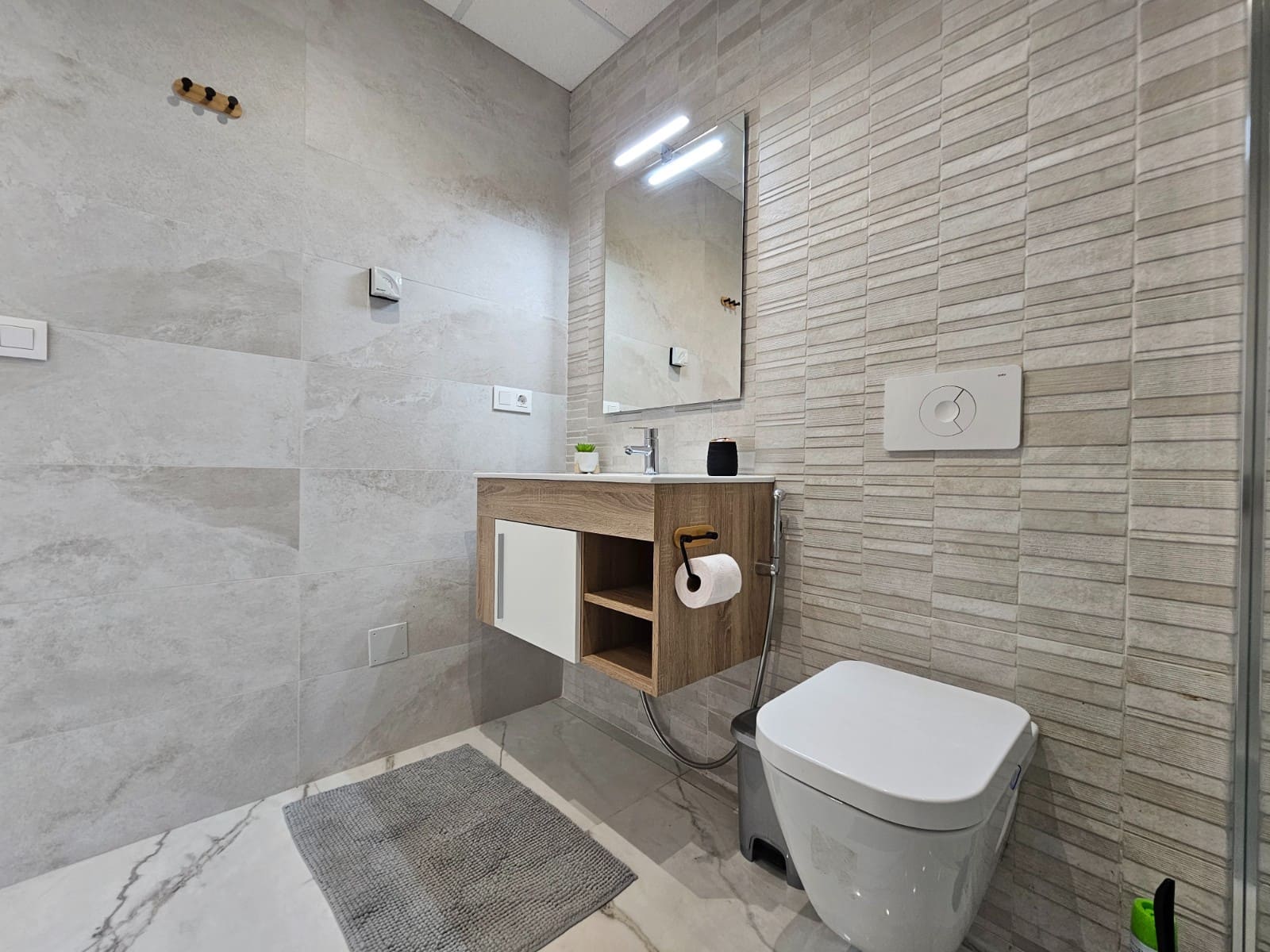 2 soveværelse Lejlighed til salg i Playa Flamenca med swimmingpool garage - € 365.000 (Ref: 9711095)