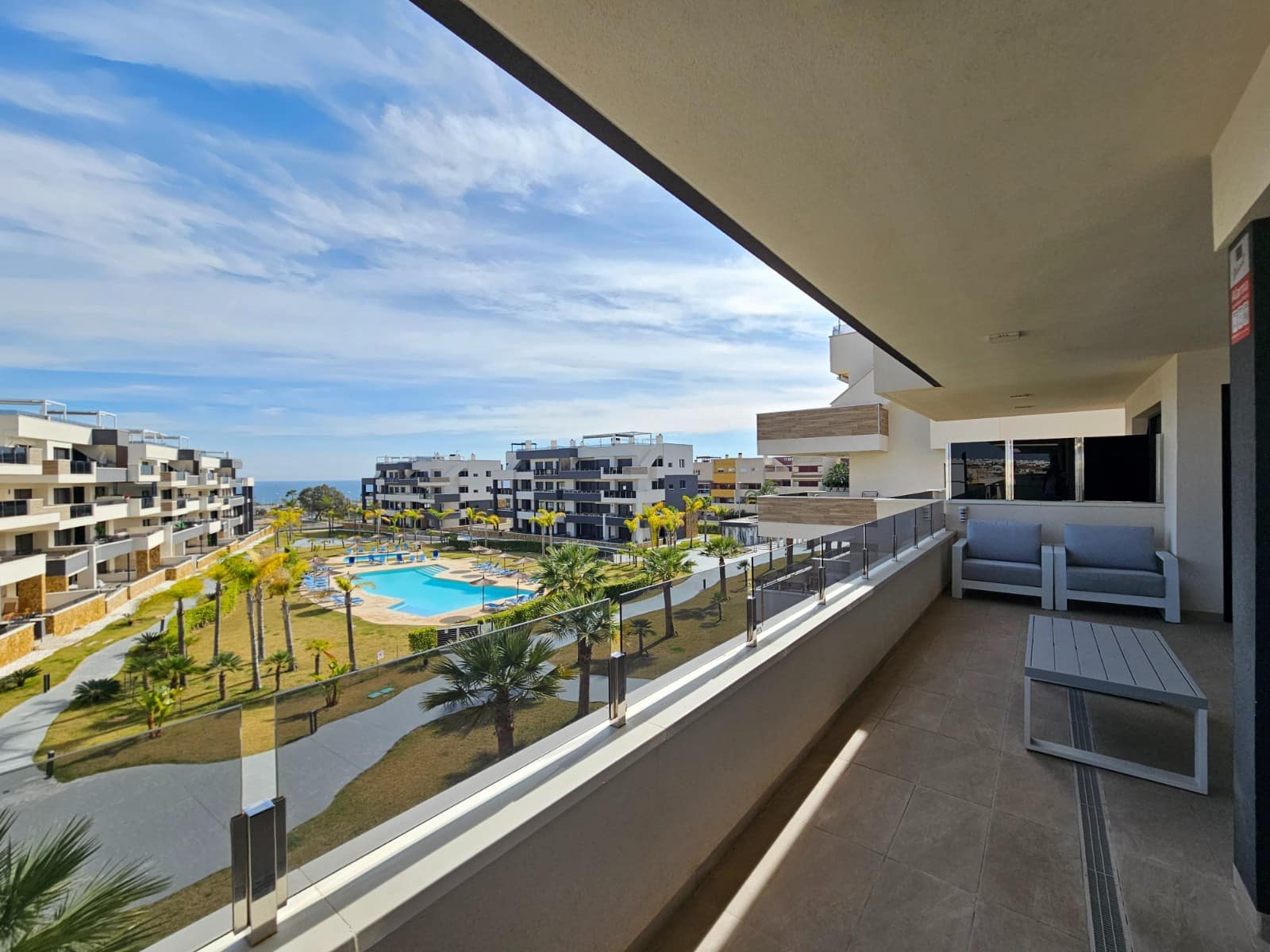 2 soveværelse Lejlighed til salg i Playa Flamenca med swimmingpool garage - € 365.000 (Ref: 9711095)