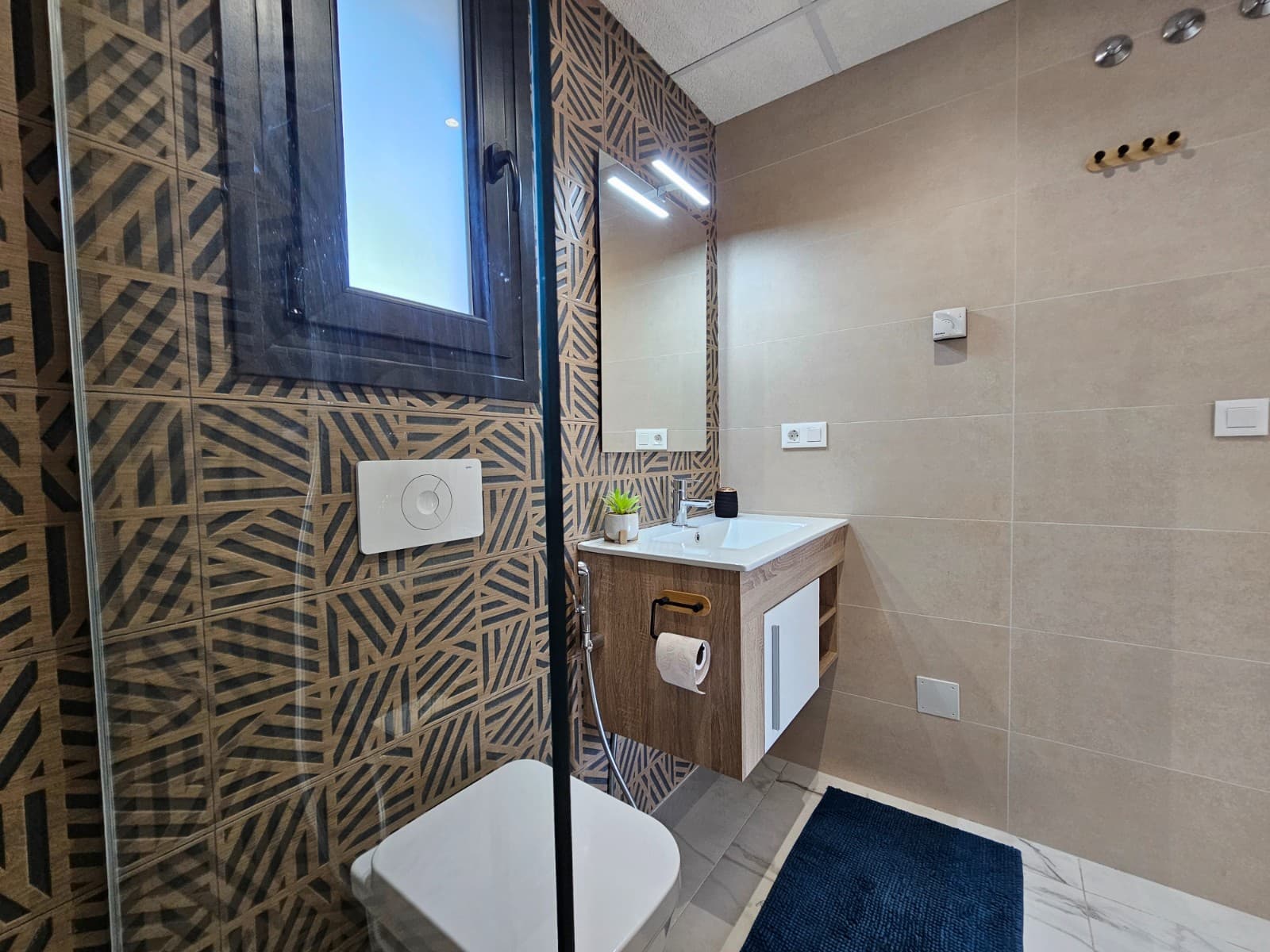 2 soveværelse Lejlighed til salg i Playa Flamenca med swimmingpool garage - € 365.000 (Ref: 9711095)