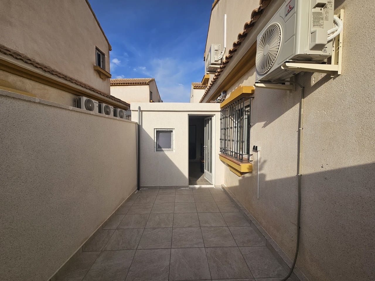 3 soveværelse Villa til salg i La Zenia med swimmingpool - € 289.950 (Ref: 9721101)