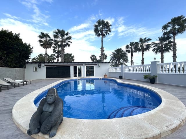 4 Zimmer Villa zu verkaufen in Catral mit Pool Garage - 549.000 € (Ref: 9721108)