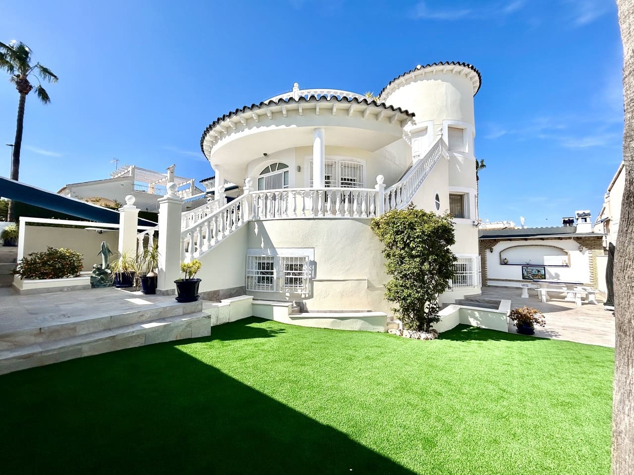 4 sypialnia Willa na sprzedaż w Pinar de Campoverde z basenem garażem - 460 000 € (Ref: 9730183)