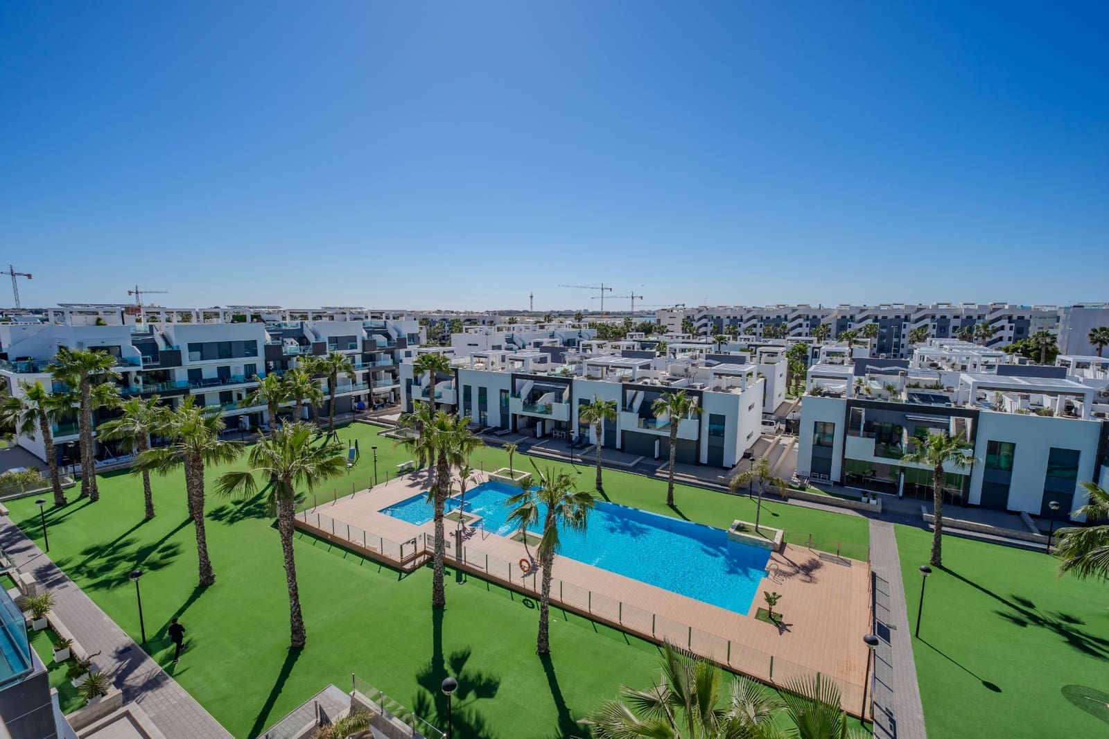 2 quarto Apartamento para venda em El Raso com piscina garagem - 279 950 € (Ref: 9732471)