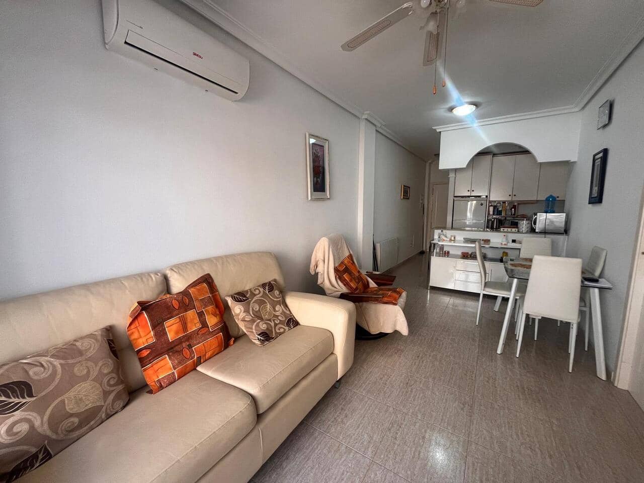 2 bedroom Apartment for sale in Almoradi with pool - € 105,000 (Ref: 9746839)