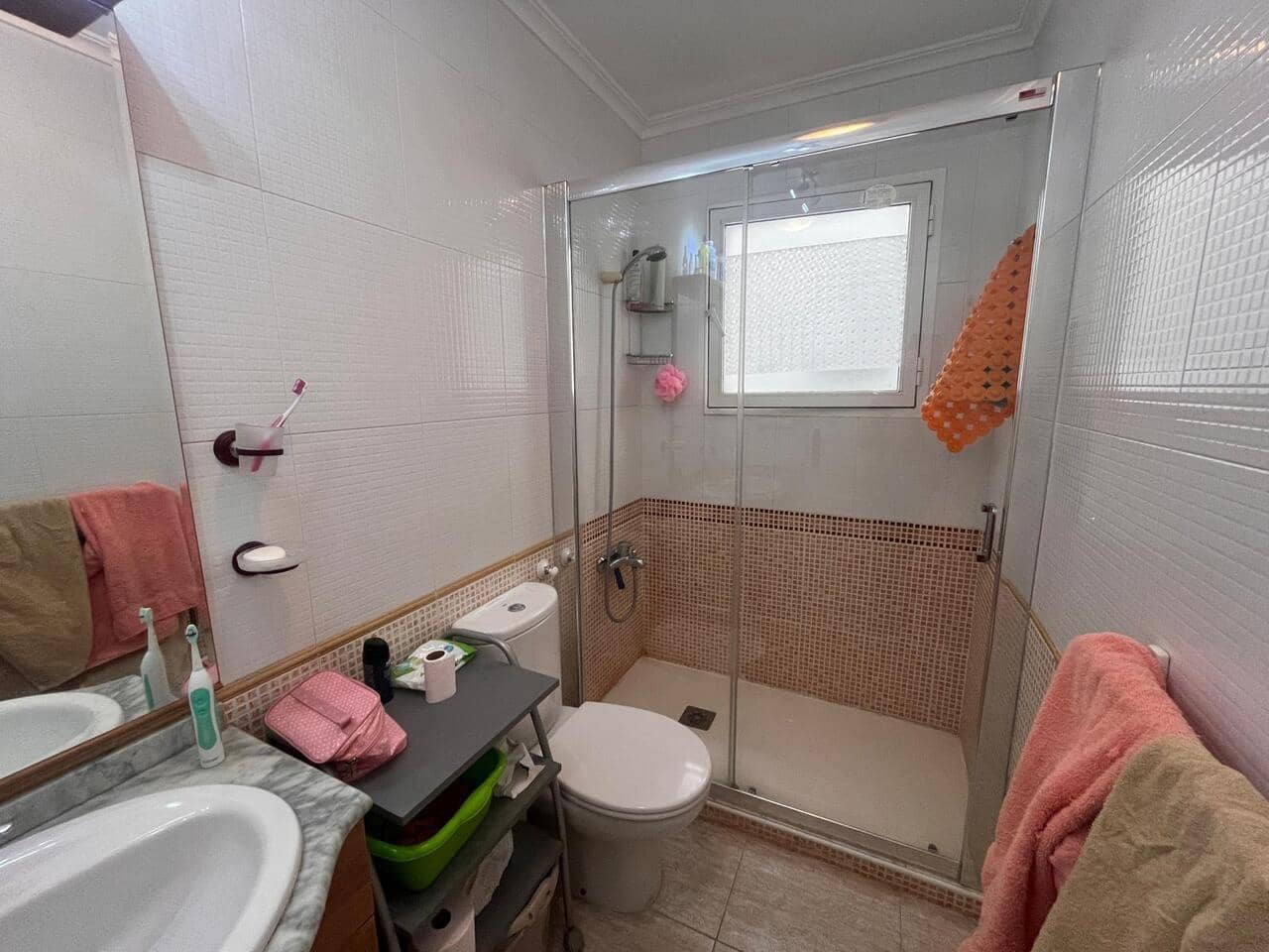 2 bedroom Apartment for sale in Almoradi with pool - € 105,000 (Ref: 9746839)