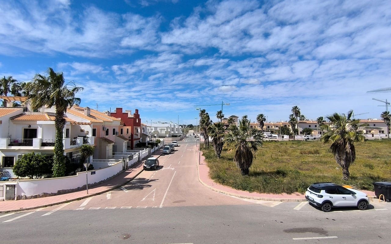 2 soveværelse Lejlighed til salg i Dona Pepa med swimmingpool - € 169.950 (Ref: 9748243)