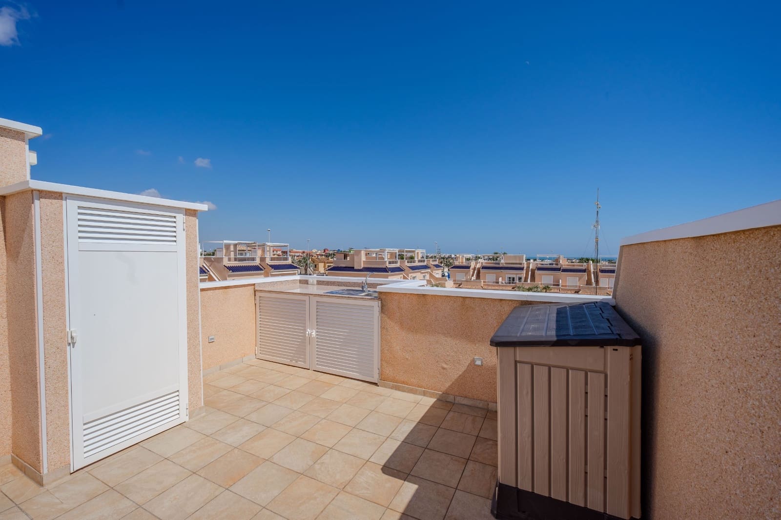 Casa de 3 habitaciones en Cabo Roig en venta con piscina - 325.000 € (Ref: 9749356)