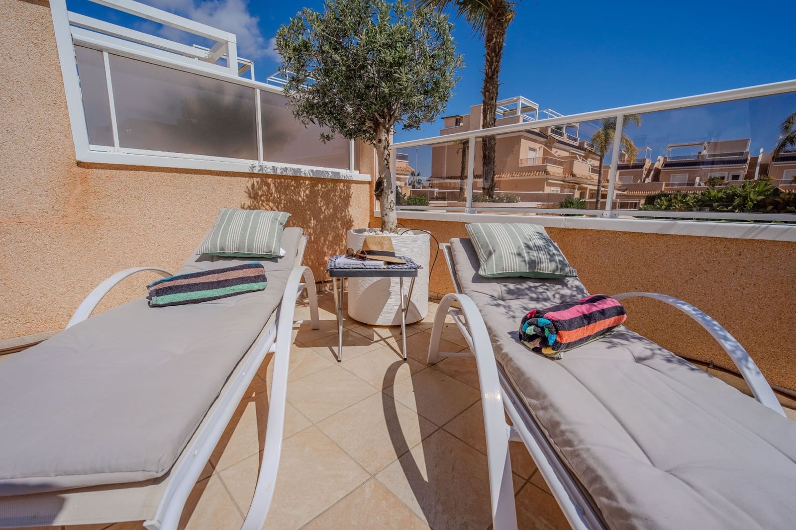Casa de 3 habitaciones en Cabo Roig en venta con piscina - 325.000 € (Ref: 9749356)