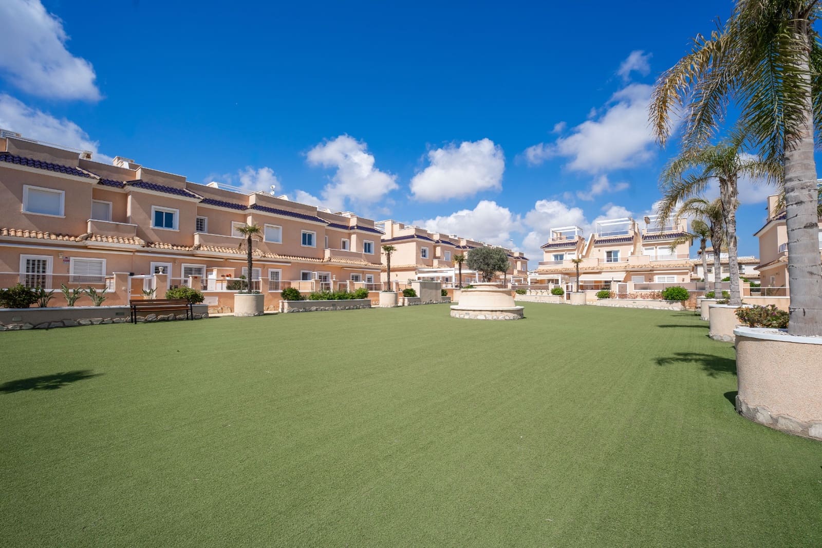 Casa de 3 habitaciones en Cabo Roig en venta con piscina - 325.000 € (Ref: 9749356)