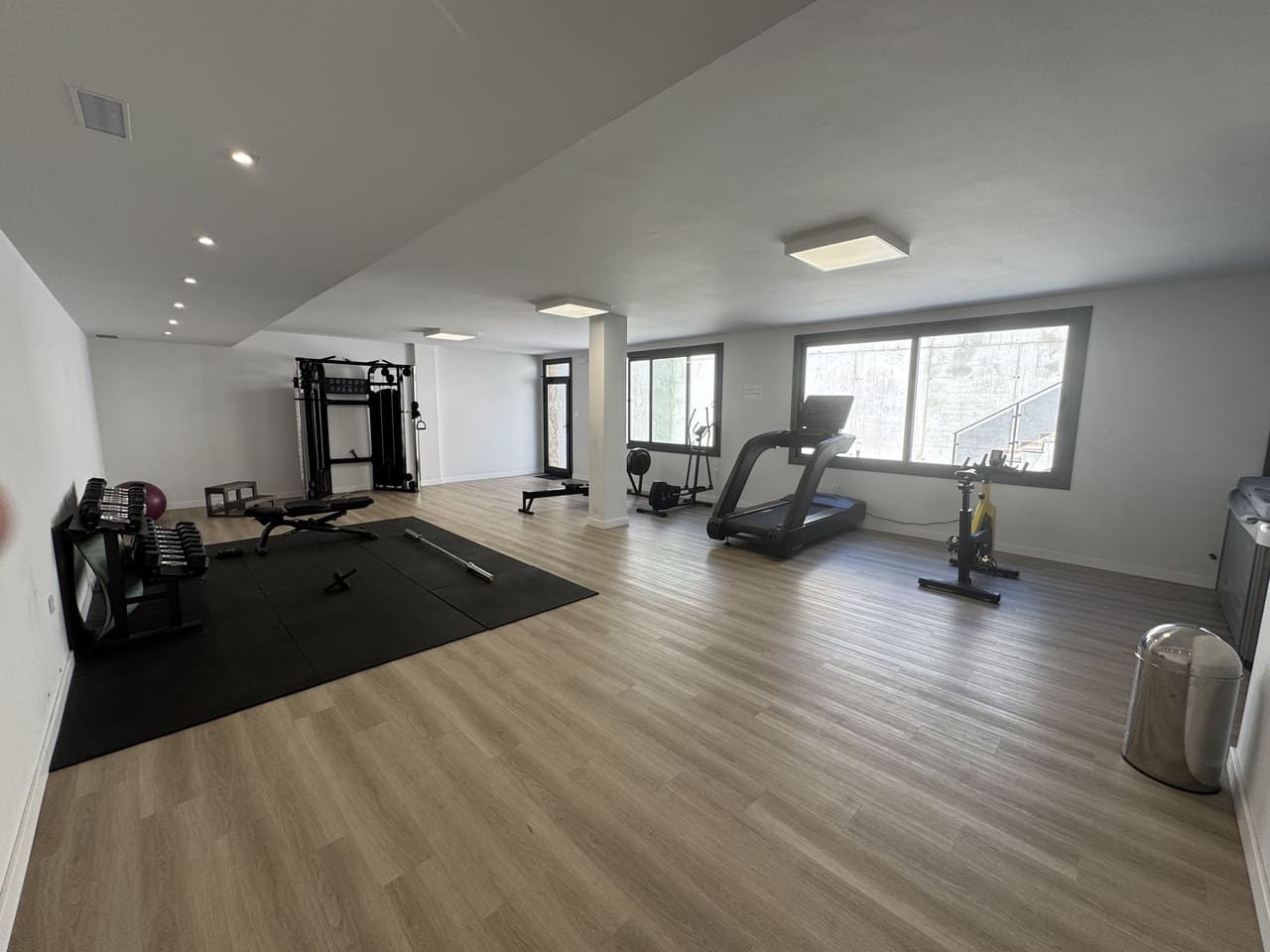 3 sypialnia Apartament na sprzedaż w Playa Flamenca z basenem garażem - 450 000 € (Ref: 9752543)