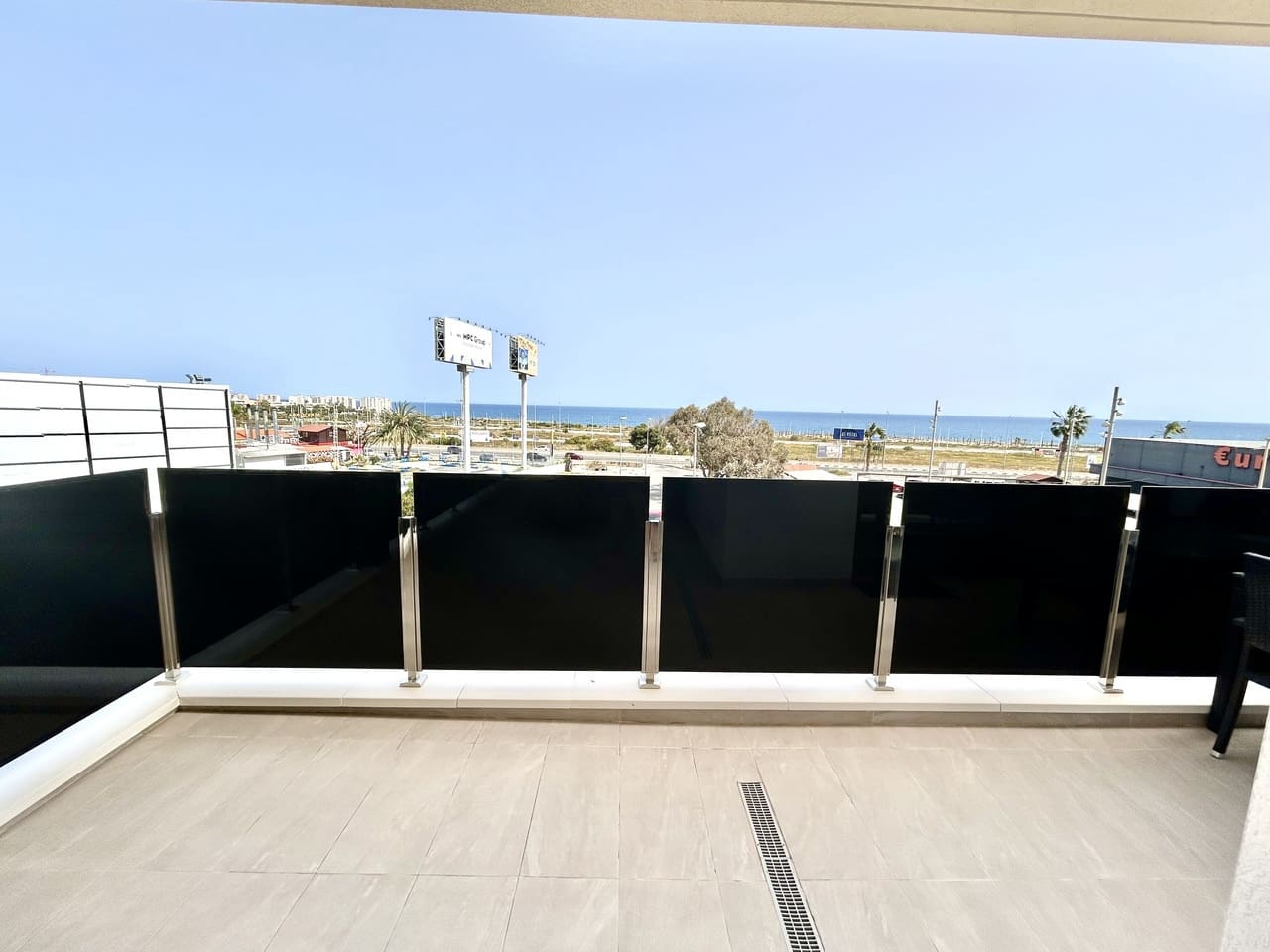 3 sypialnia Apartament na sprzedaż w Playa Flamenca z basenem garażem - 450 000 € (Ref: 9752543)