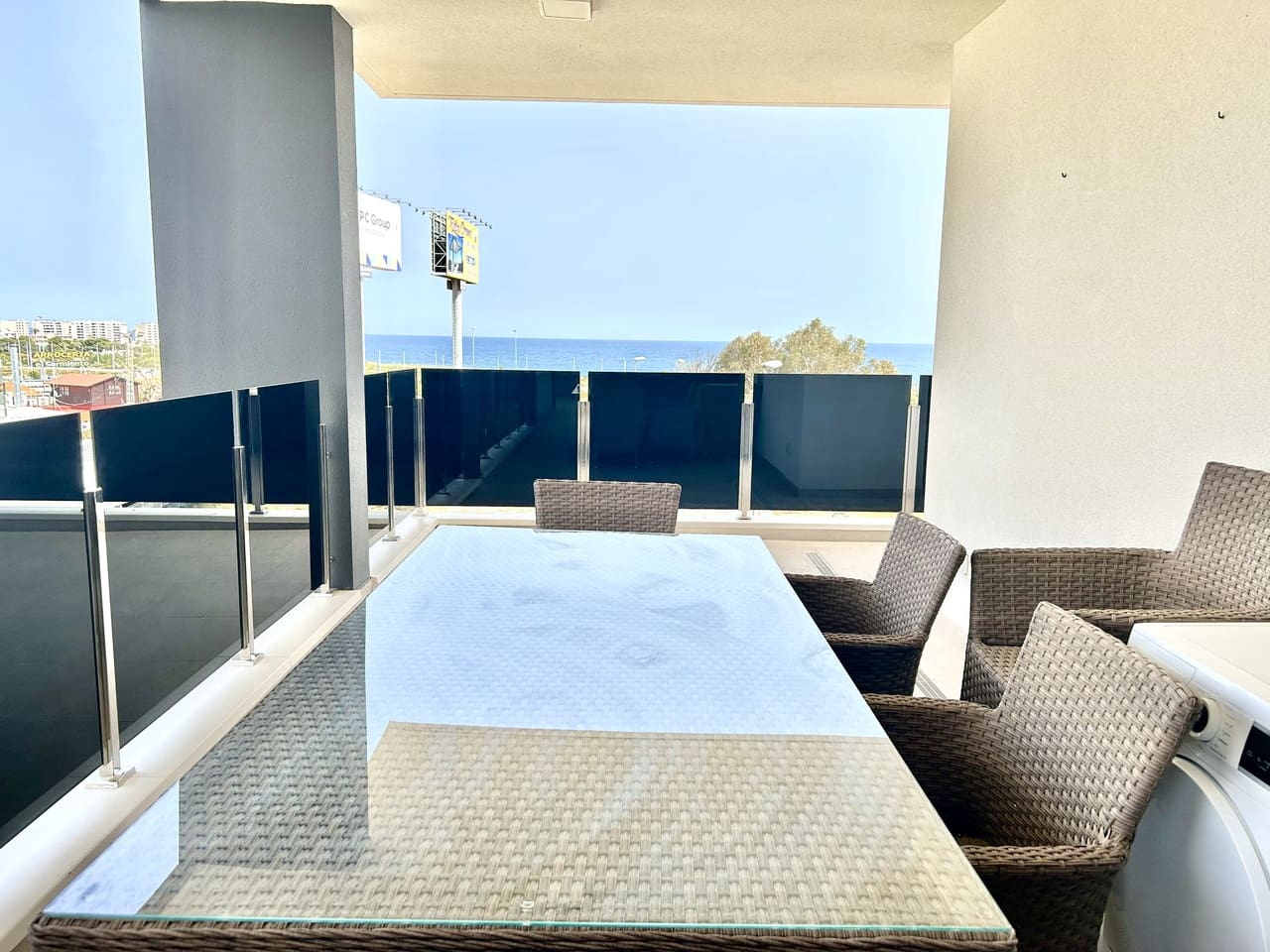 3 sypialnia Apartament na sprzedaż w Playa Flamenca z basenem garażem - 450 000 € (Ref: 9752543)