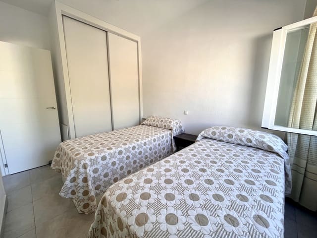 1 sovrum Lägenhet till salu i La Zenia, Orihuela med garage - 150 000 € (Ref: 9755343)